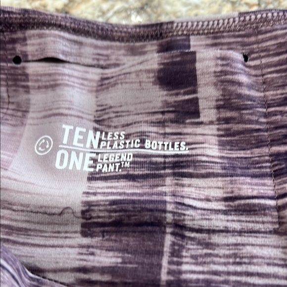 Nike Purple Performance Leggings - Picture 3 of 6